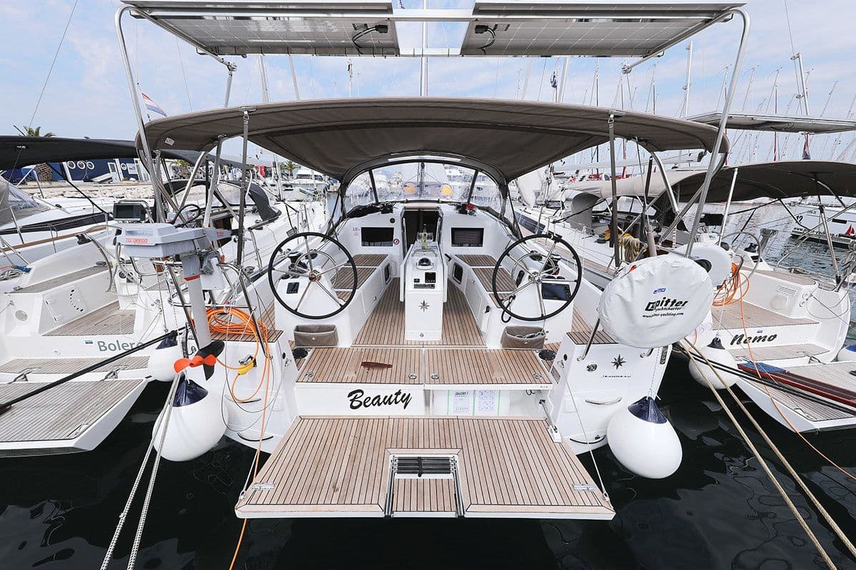 Jeanneau Sun Odyssey 410 | Beauty